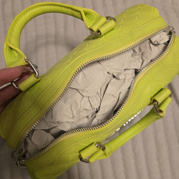 Steve Madden Lime Green Quilted Crossbody Bag - Picture 3 of 7